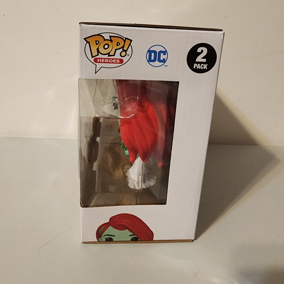 Harley Quinn And Poison Ivy Wedding Funko 2 pack Special Edition - Picture 6 of 6